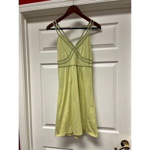 Athleta Avalon Cucumber Strappy Back Shelf Bra Sundress sz L EUC